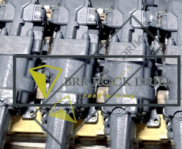 551 587 43 - HYDRAULIC MOTOR ASSEMBLY - RD520