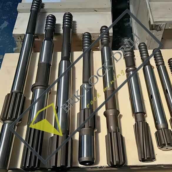 R32 - MONTABERT - HC40 - D38 L370 - SHANK ADAPTER