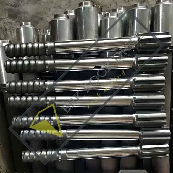 7305757702 - 7305 7577 02 - SHANK ADAPTER | SANDVIK - TAMROCK